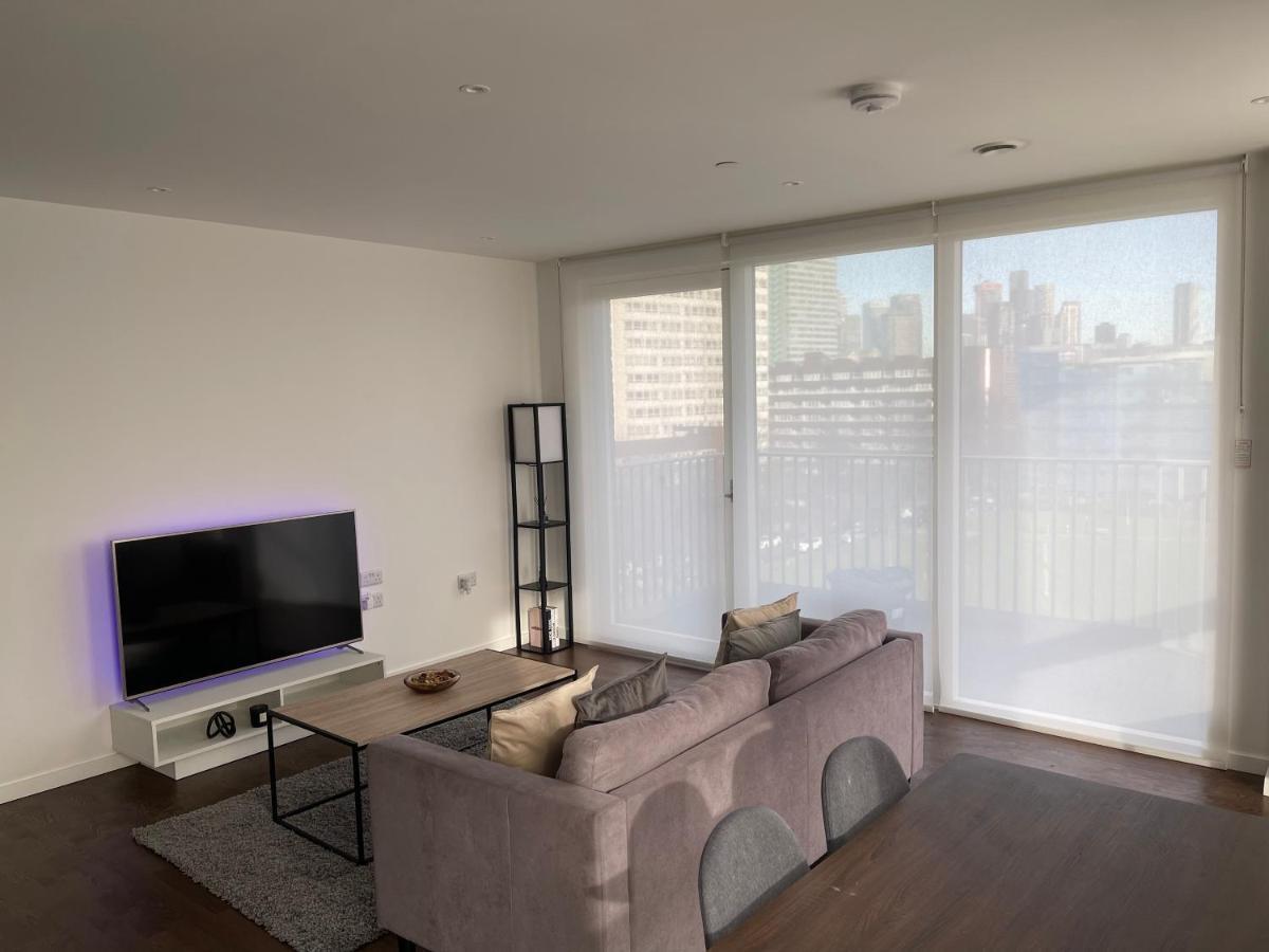 Apartment Immaculate 2bed In London- Views