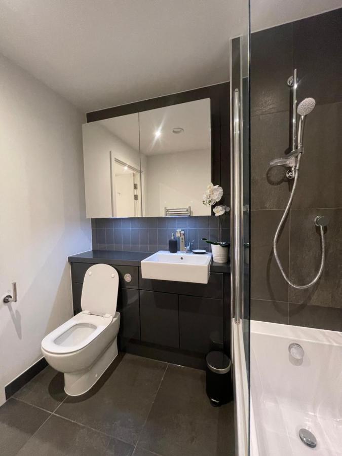 Apartment Immaculate 2bed In London- Views *