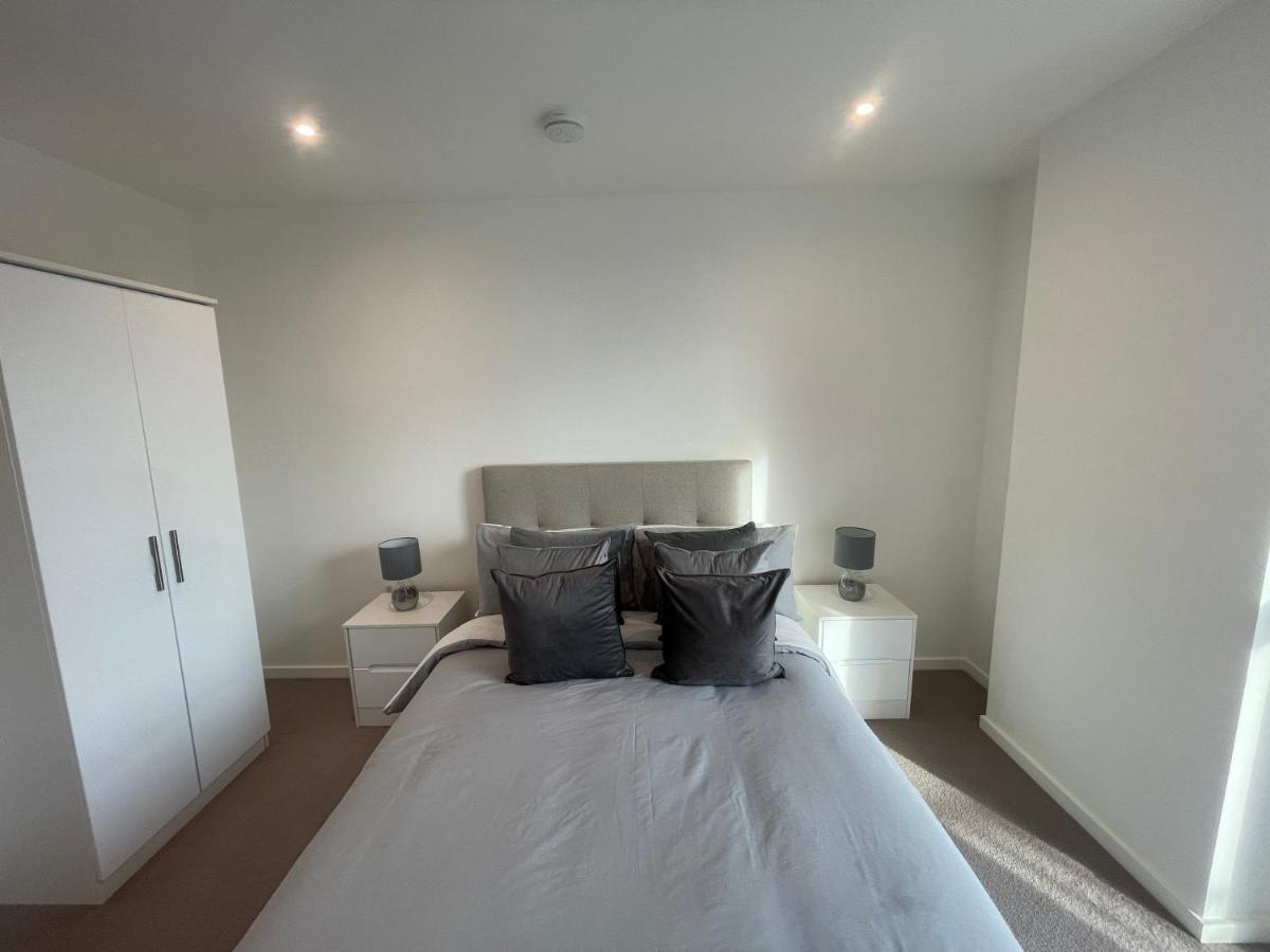 Immaculate 2bed In London- Views London