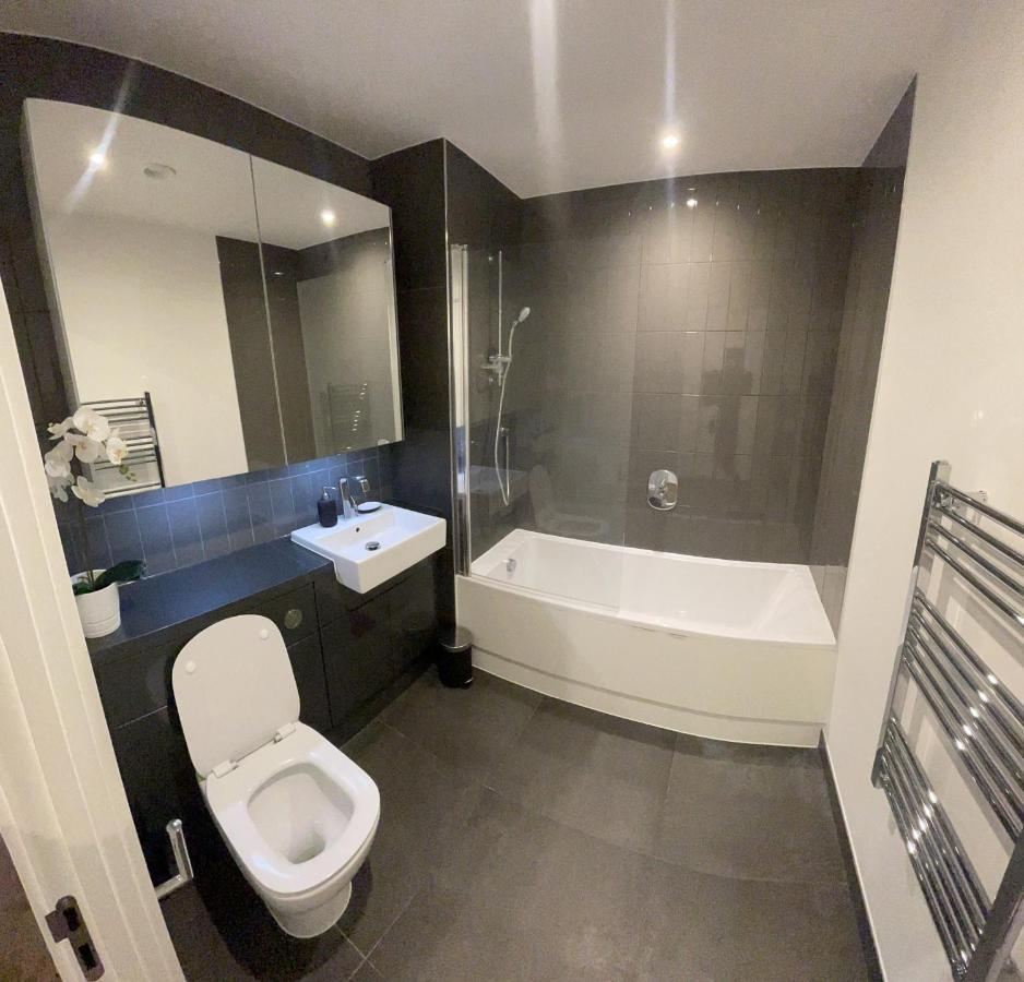 Immaculate 2bed In London- Views *